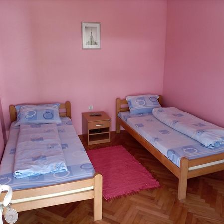 Banja Gornja Trepca-Smestaj Grof מראה חיצוני תמונה